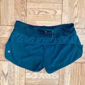 Lululemon Speed Up Mid-Rise Lined Short 4"